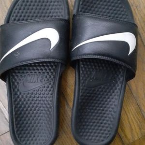 Used Nike Slides Womens 9